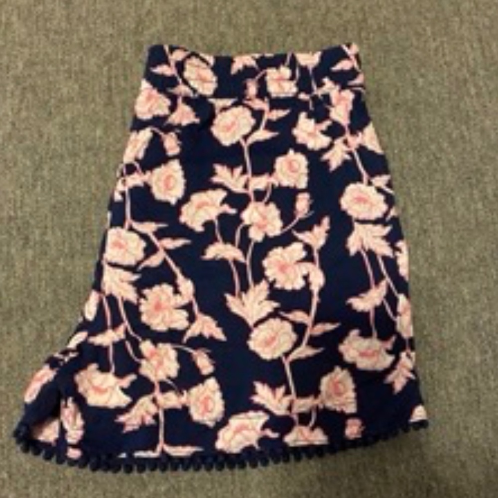 A.N.A Women's Floral Cloth Shorts